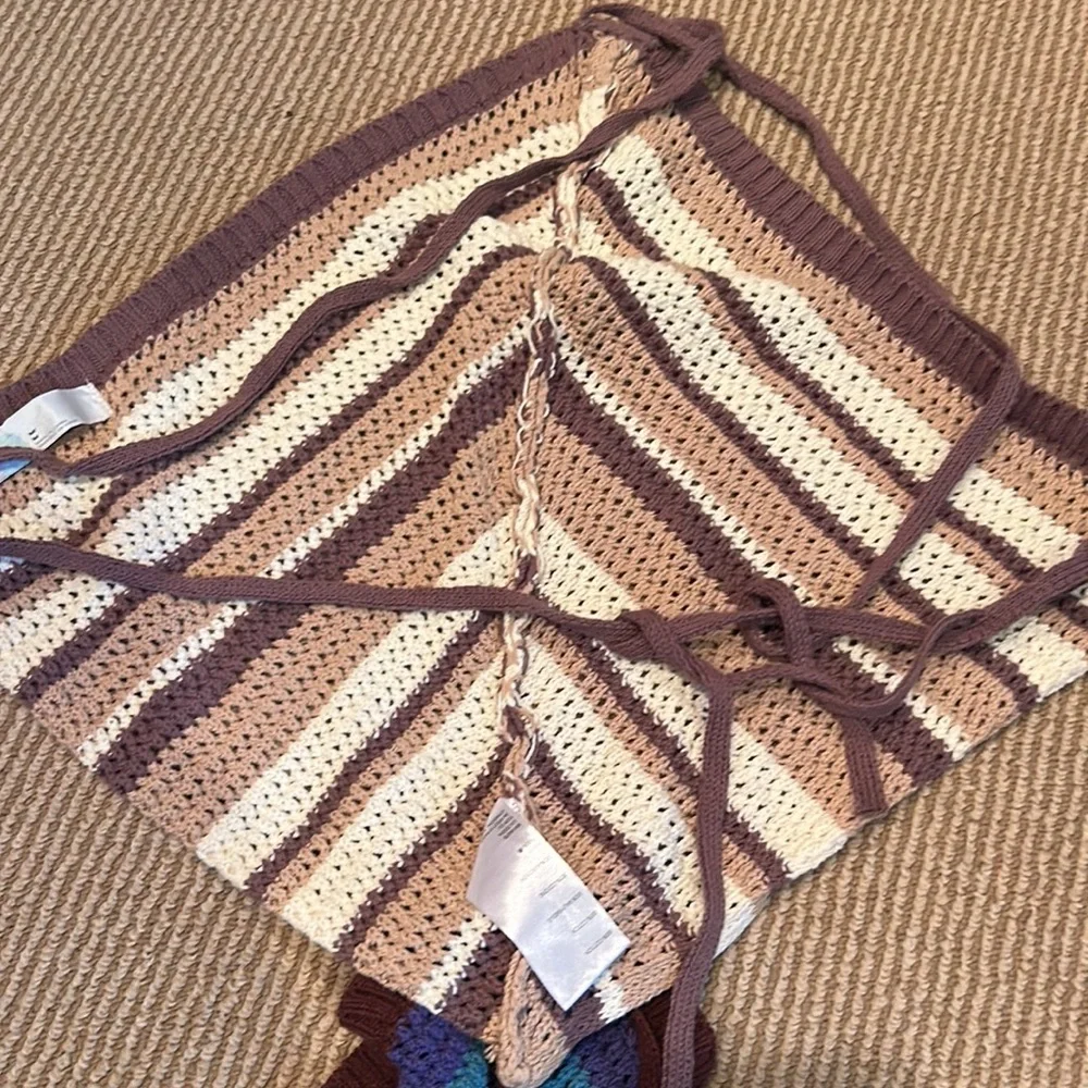 2 NWOT FREE PEOPLE beach June triangle crochet tops size medium - Picture 11 of 13